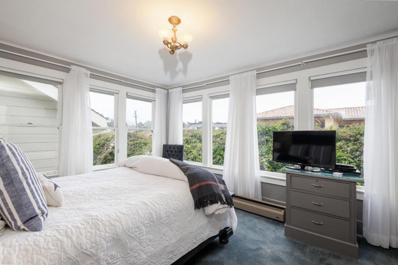 Nantucket Whale Inn, Half Moon Bay Buitenkant foto